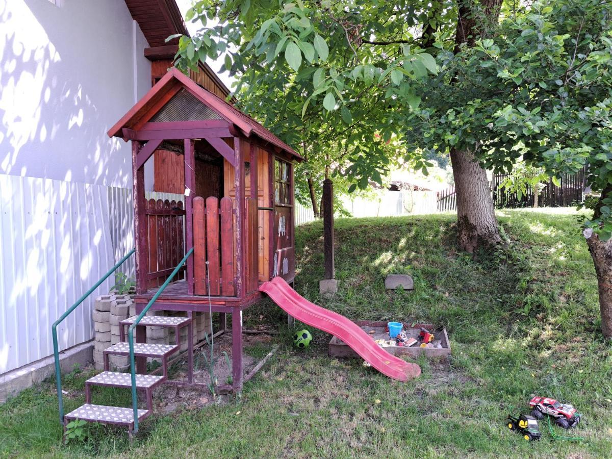 Casa De Vacanta Zsenik Vendeghaz Sovata Eksteriør bilde